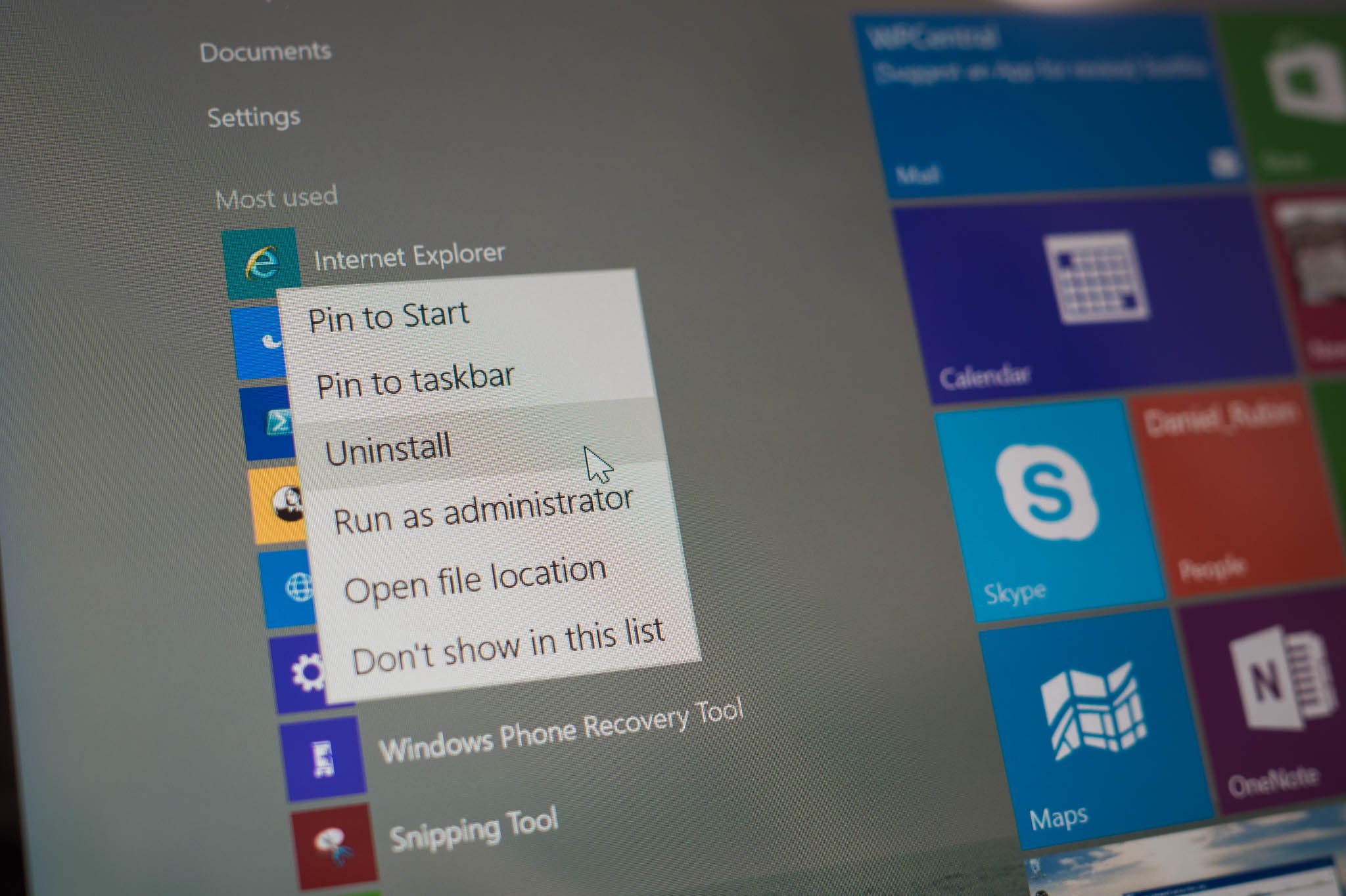Windows 10 poistaa sovellukset