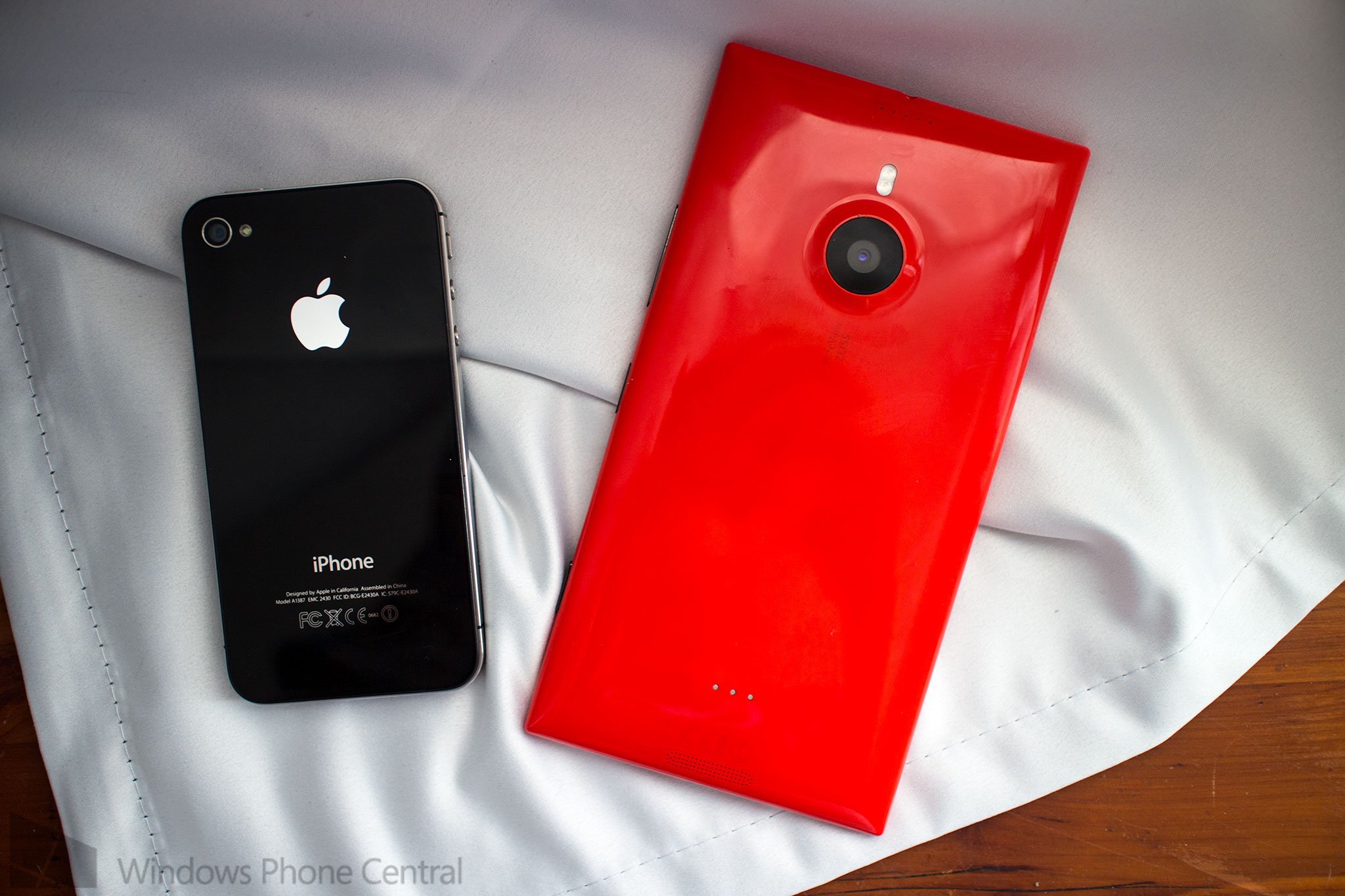 iPhone 4S and Lumia 1520