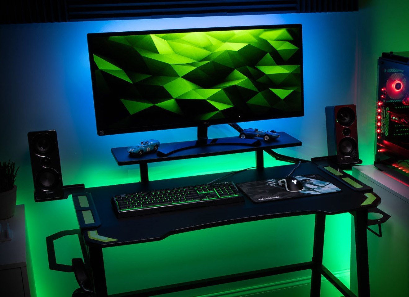 RESPAWN-1010 Gaming Computer Desk review: Spacious, stylish, and sturdy ...