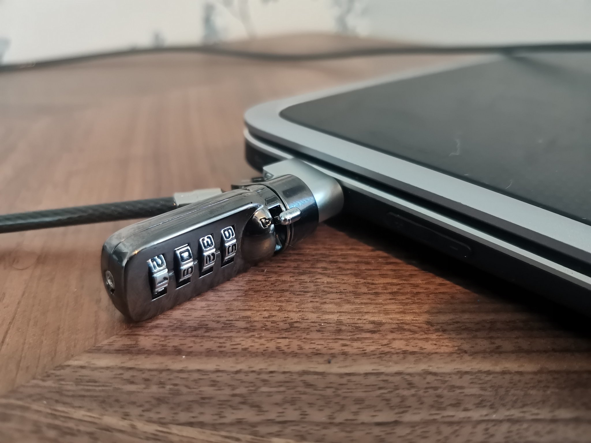 Anchor Adapter In Headphone Jack