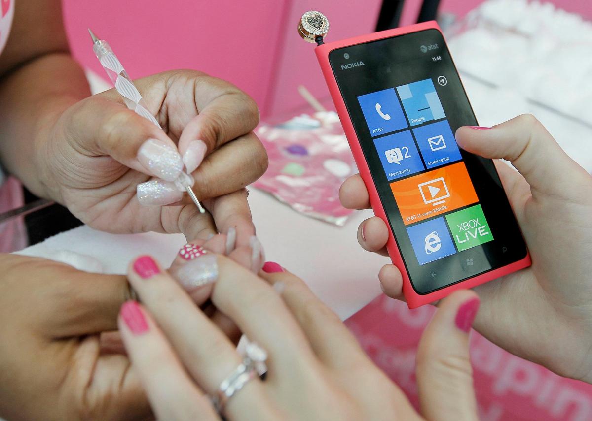 Lumia 900 Pink Makeover