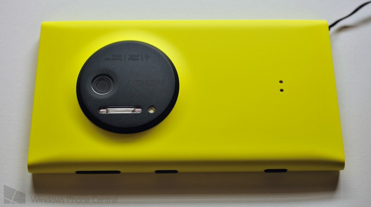 Nokia Lumia 1020 build