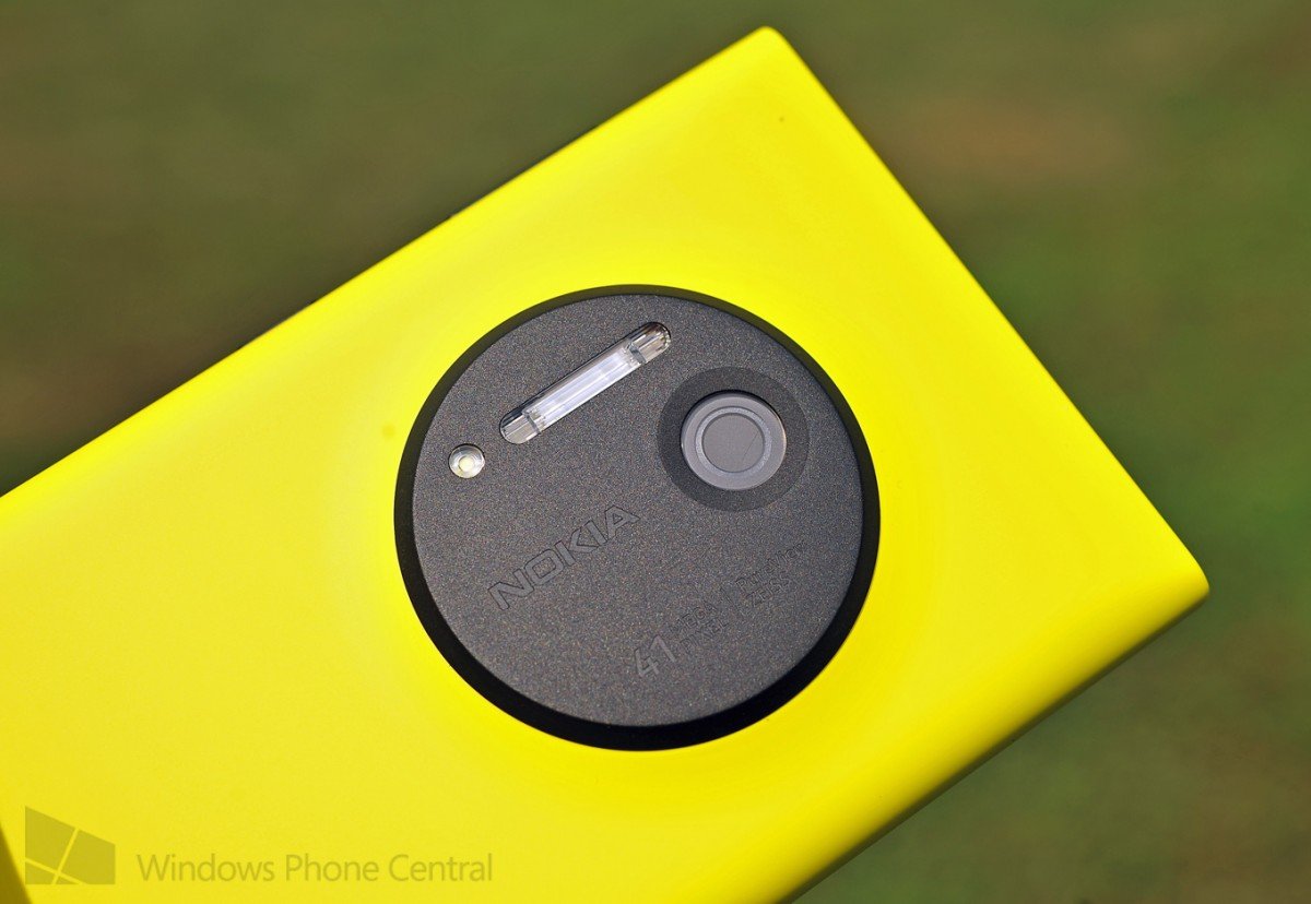 Nokia Lumia 1020 camera closeup