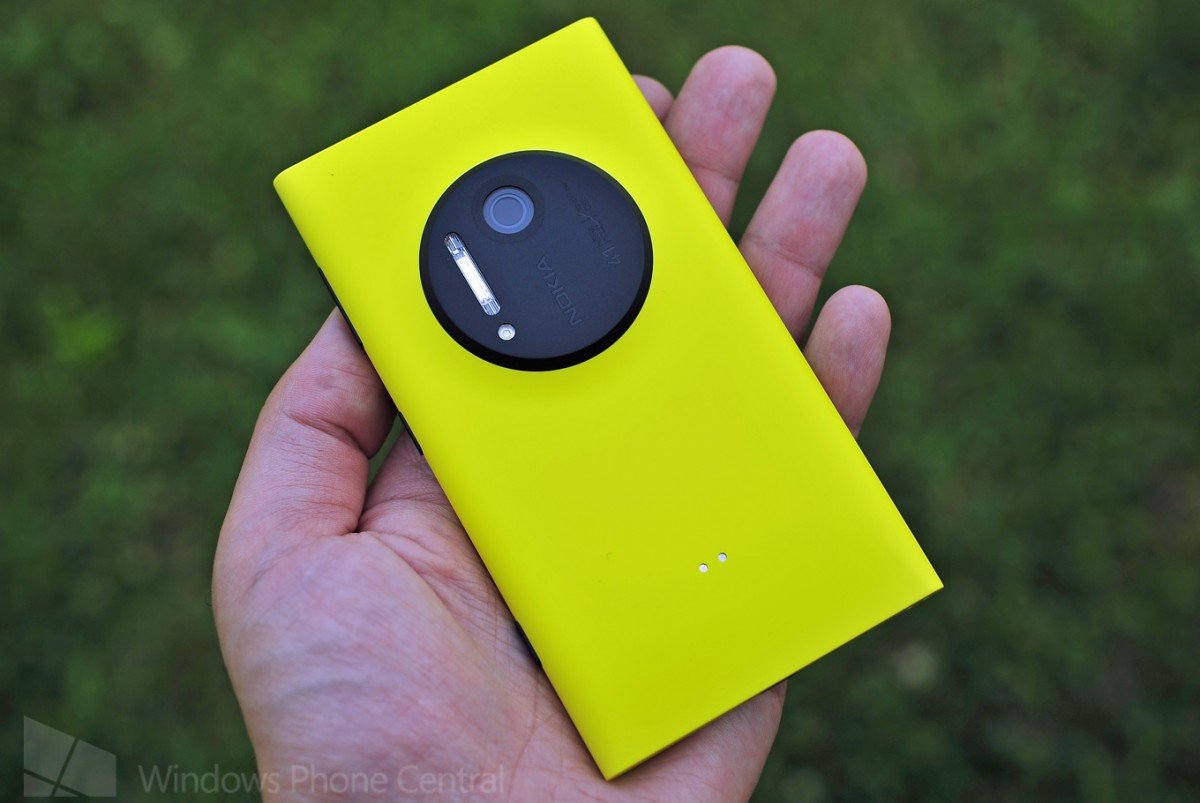 AT&T Nokia Lumia 1020 back