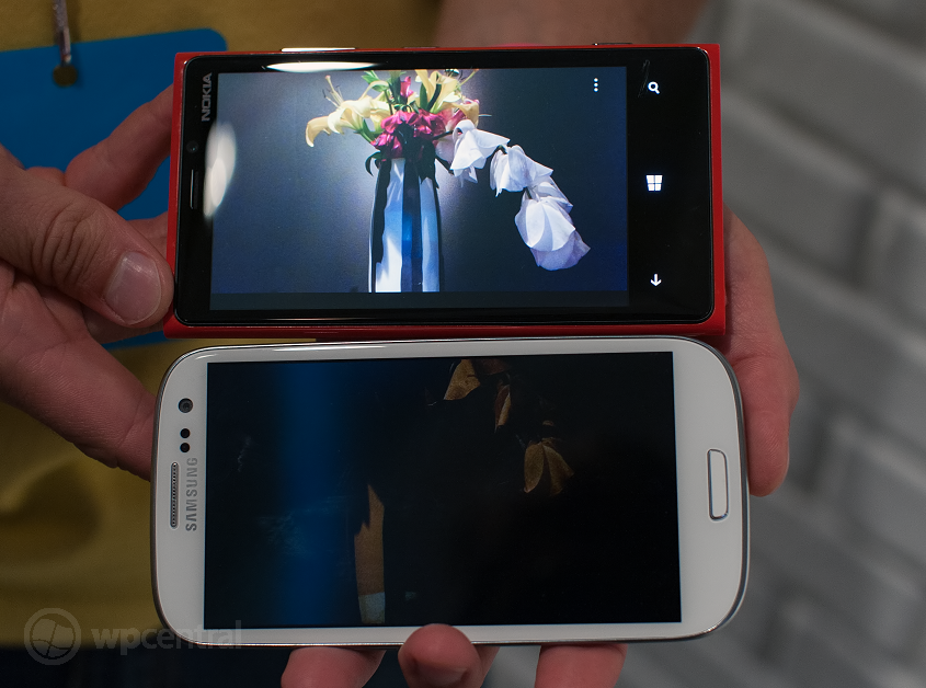 Lumia 920 vs Galaxy S3