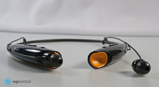 HBS-700 Earbuds