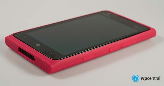 Nokia Gel Skin on the Lumia 900