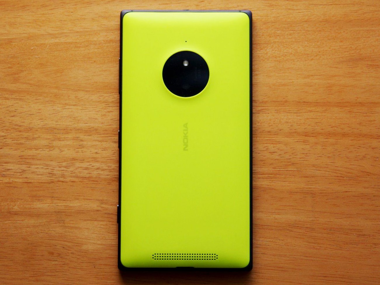 Yellow Lumia 830 proto