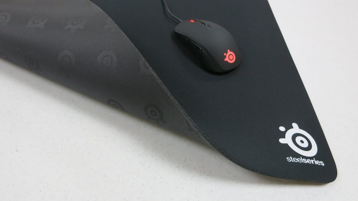 SteelSeries QcK XXL Gaming Mousepad review underside and Rival 100