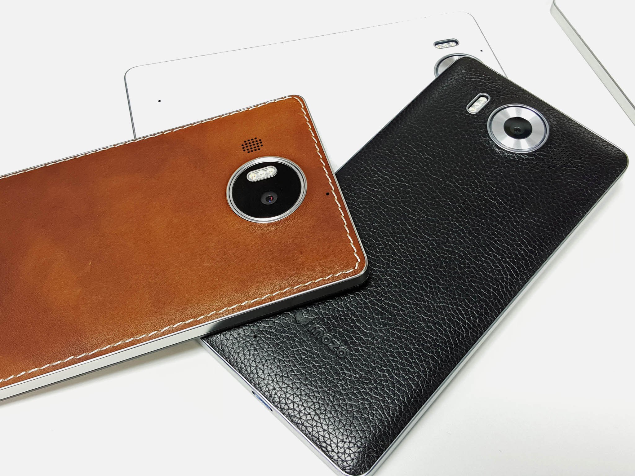 Mozo&#39;s leather covers for the Lumia 950