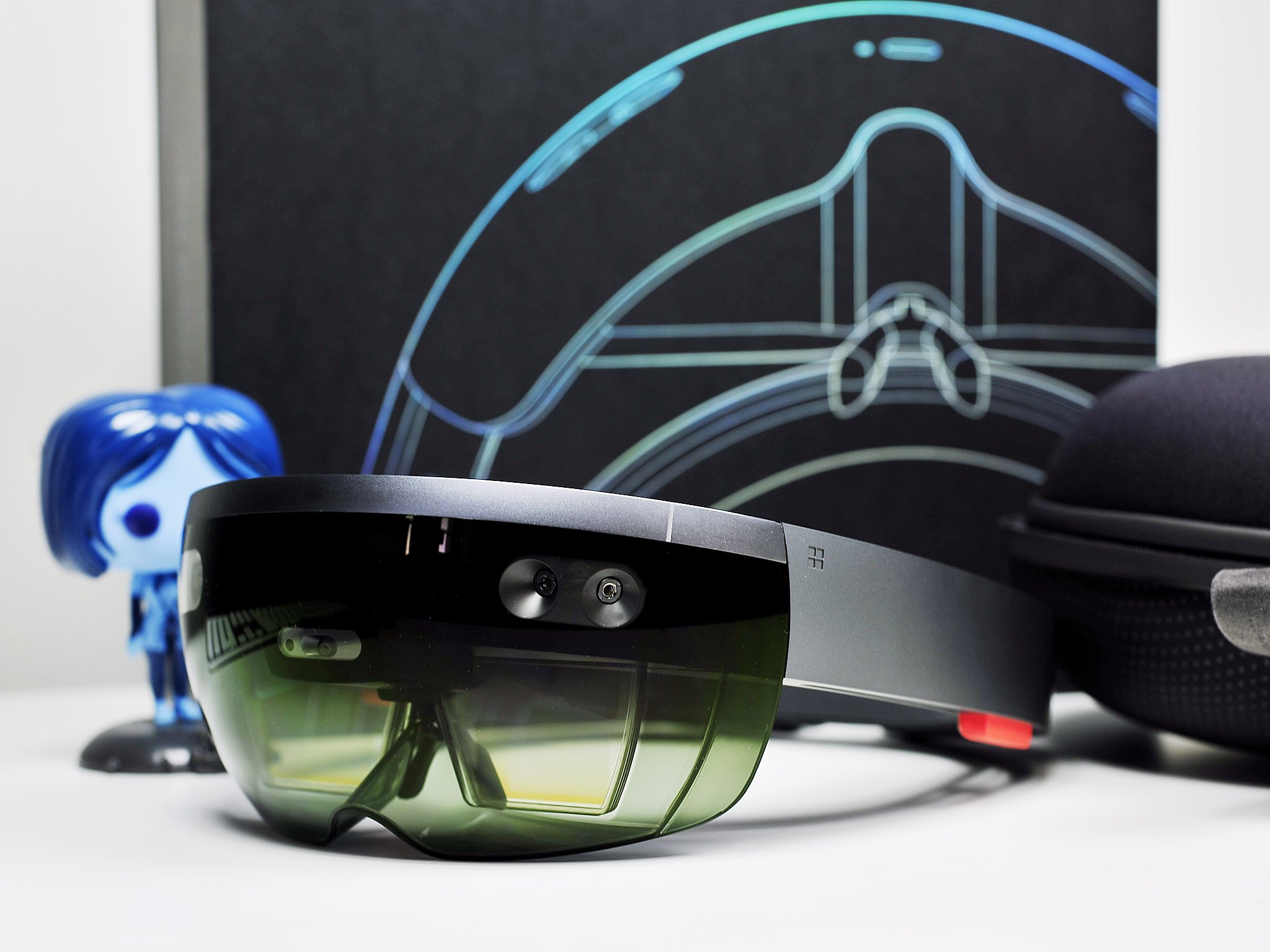 Microsoft patent suggests HoloLens 2 could pack double the field of view
