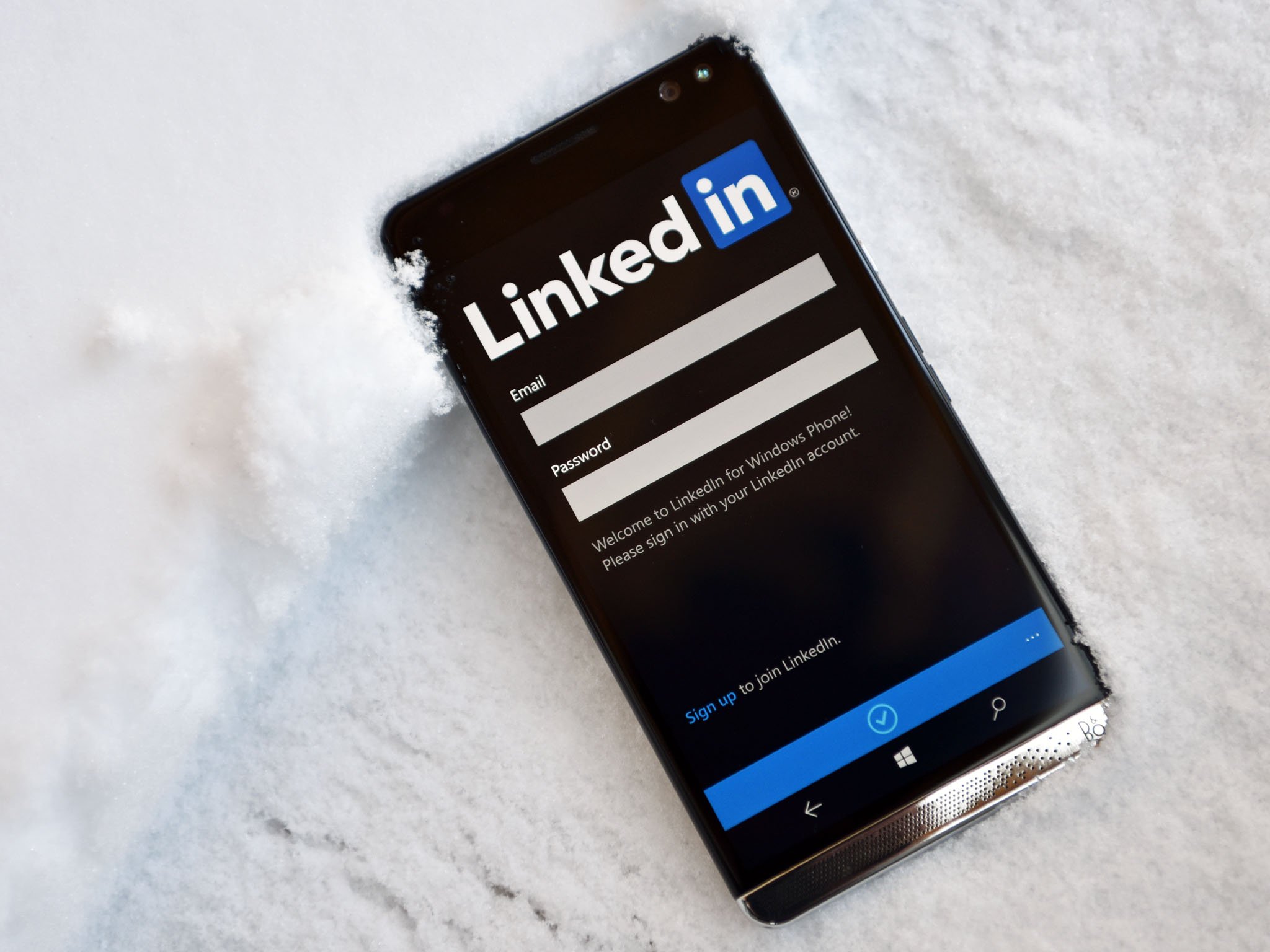 LinkedIn app for Windows Phone set to retire on January 15