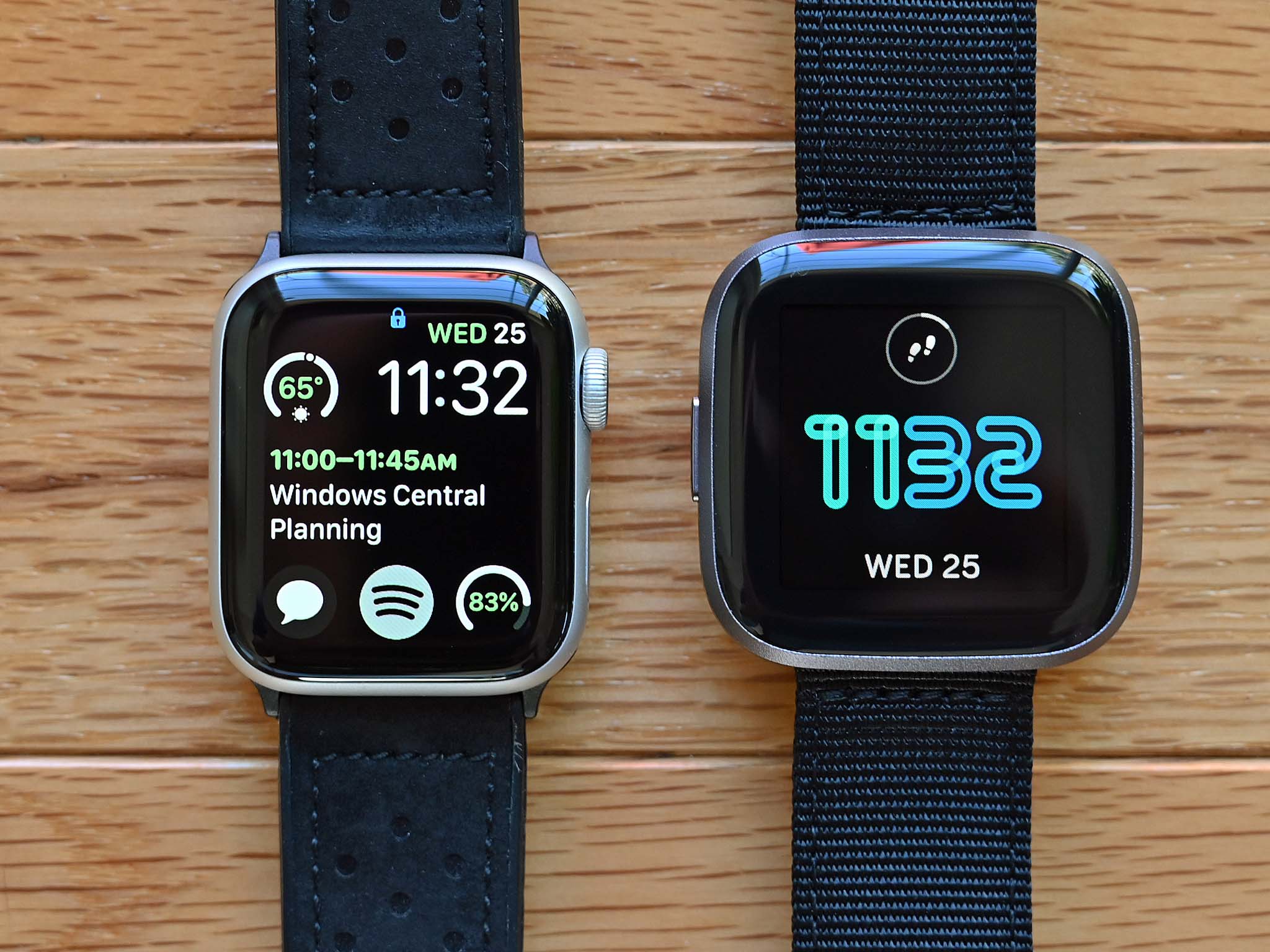 apple smart watch vs fitbit versa 2