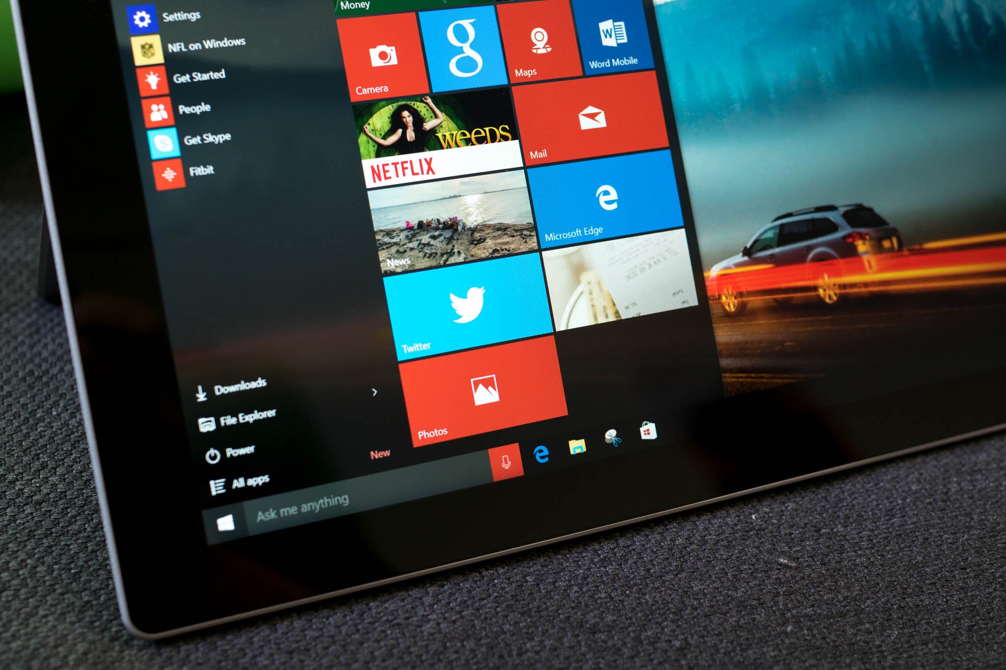 Microsoft releases ISO for Windows 10 PC build 10565
