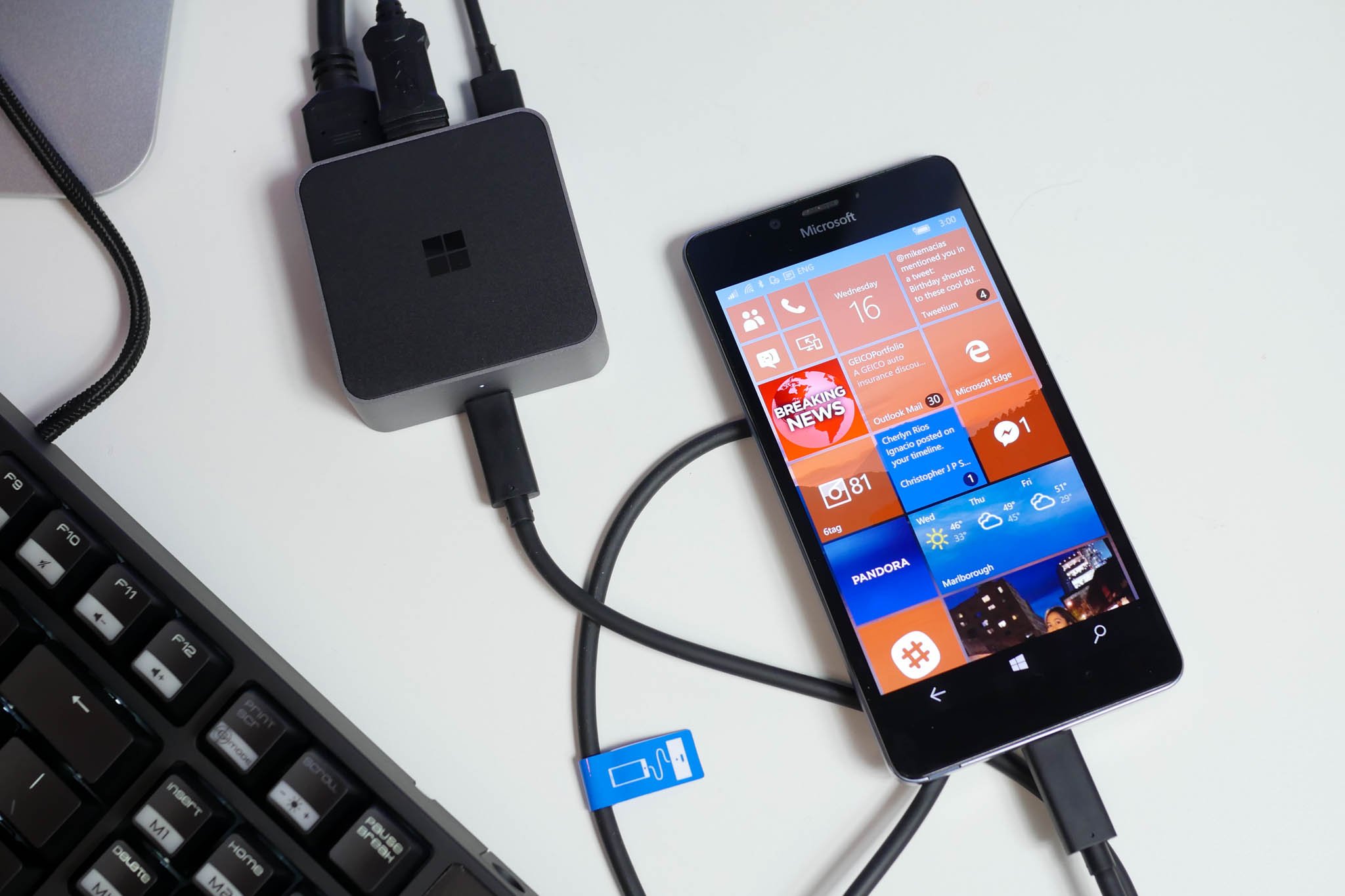 Lumia 950 Display Dock