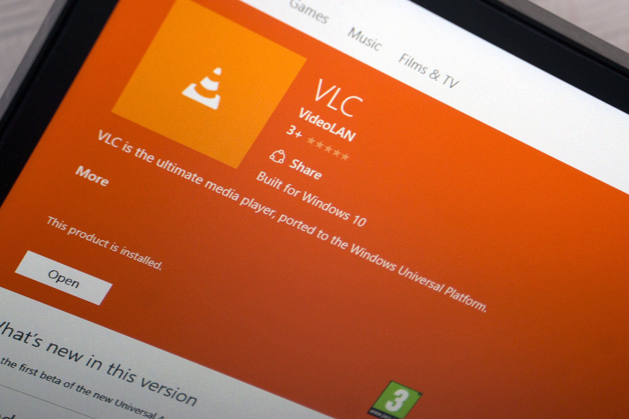 Universal VLC app is back on Windows 10 Mobile with slew of fixes in tow