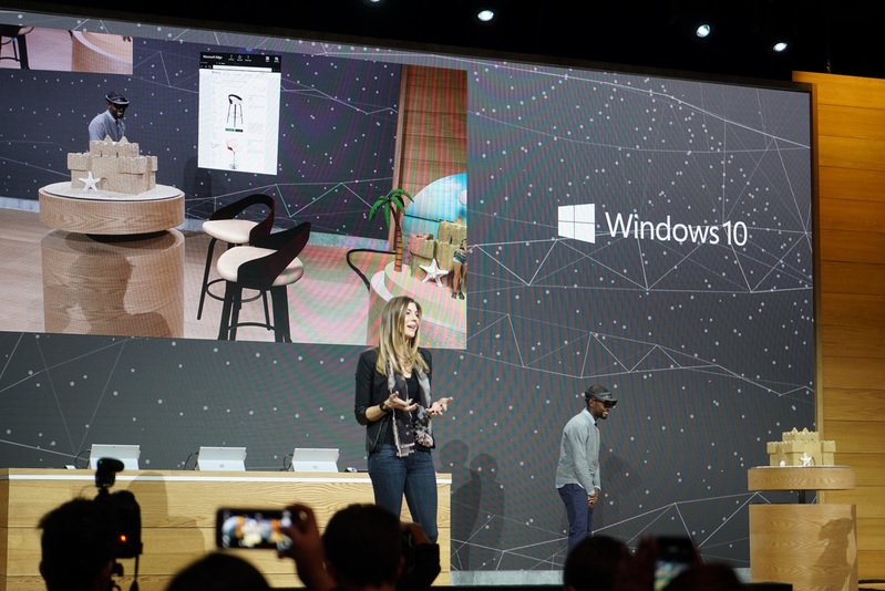 3D in Edge on HoloLens will bring digital objects into the space around you