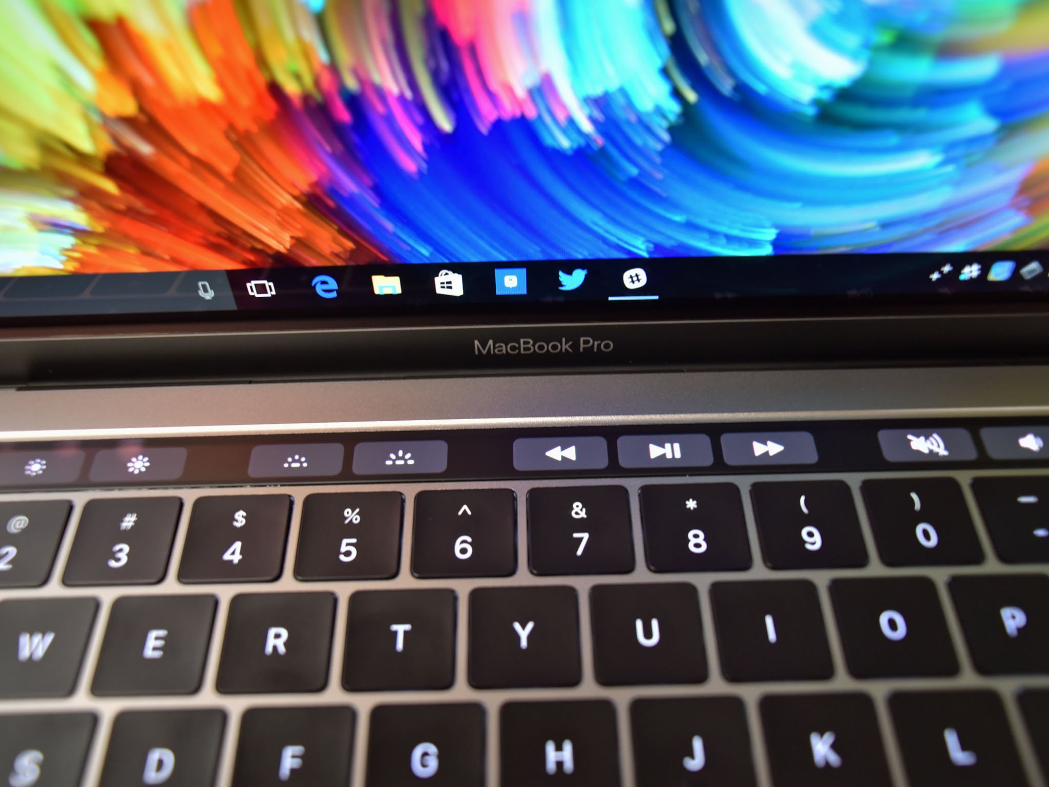 Windows 10 on MacBook Pro with Touch Bar is surprisingly fun… and 