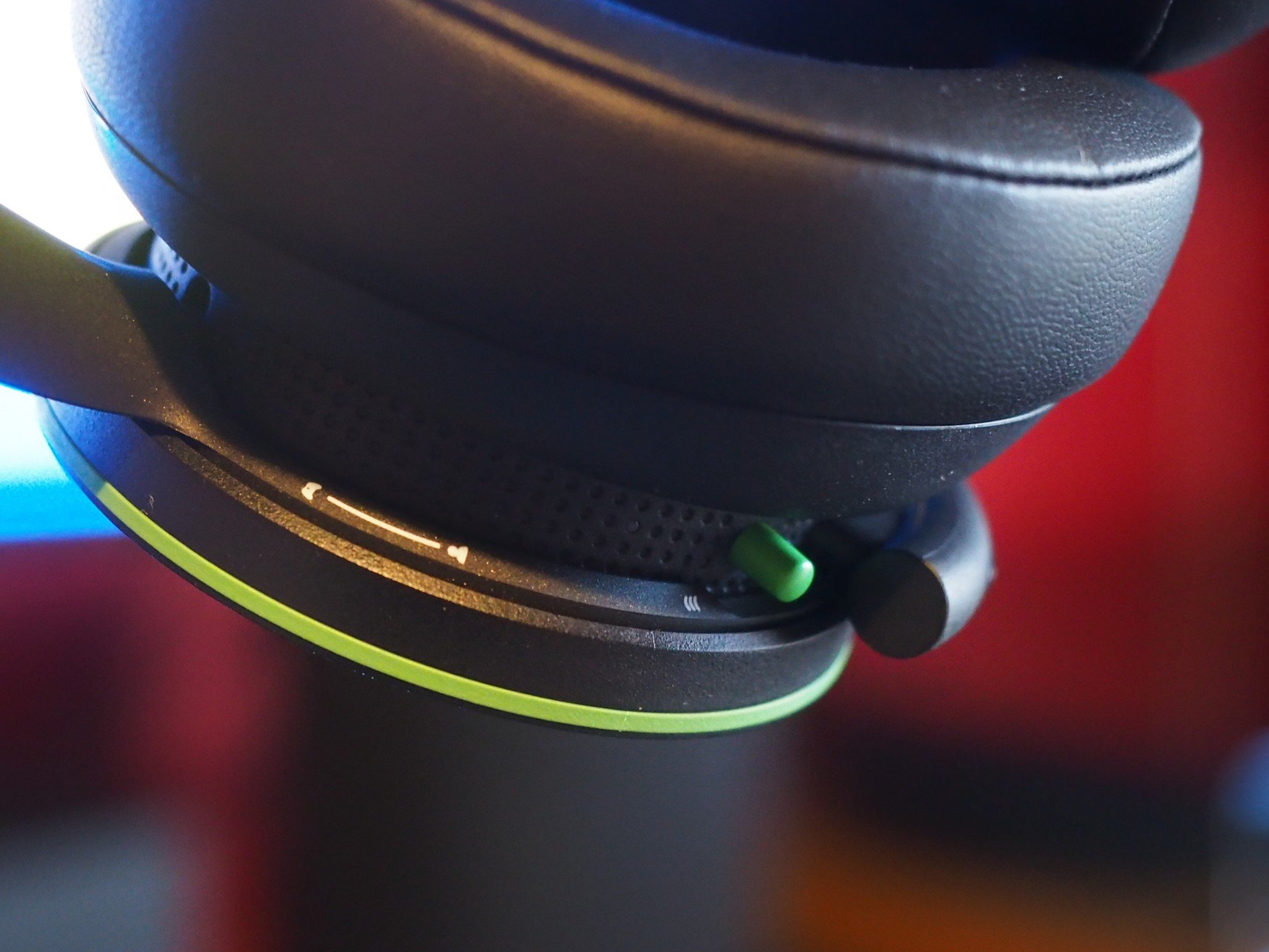 Official Xbox Wireless Headset Review Shots