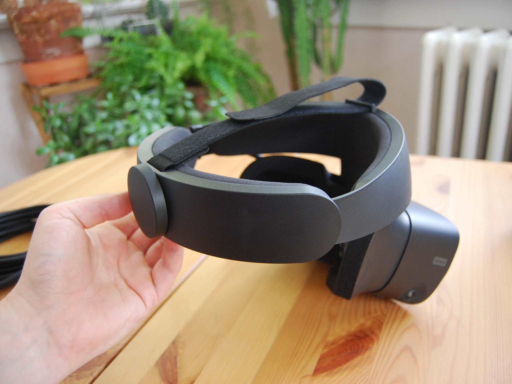Samsung HMD Odyssey+ vs. Oculus Rift S: Which headset should you buy