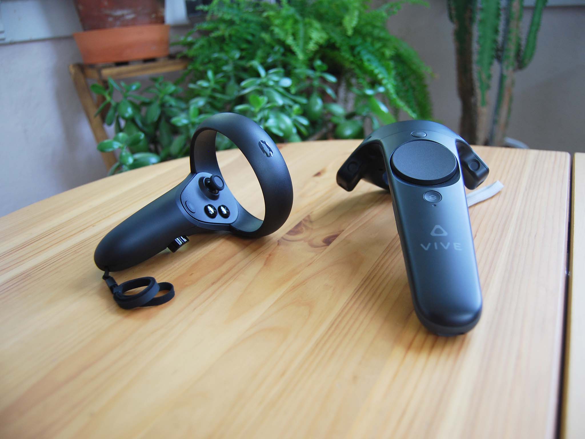 Rift S and Vive motion controllers