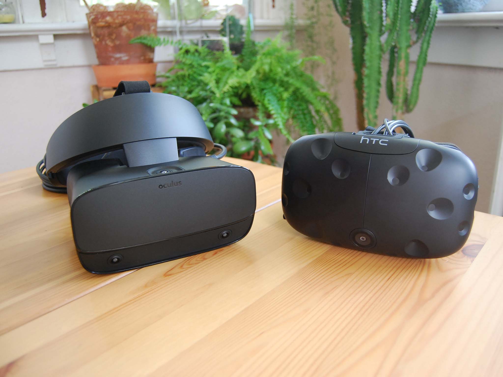 Oculus Rift S and HTC Vive