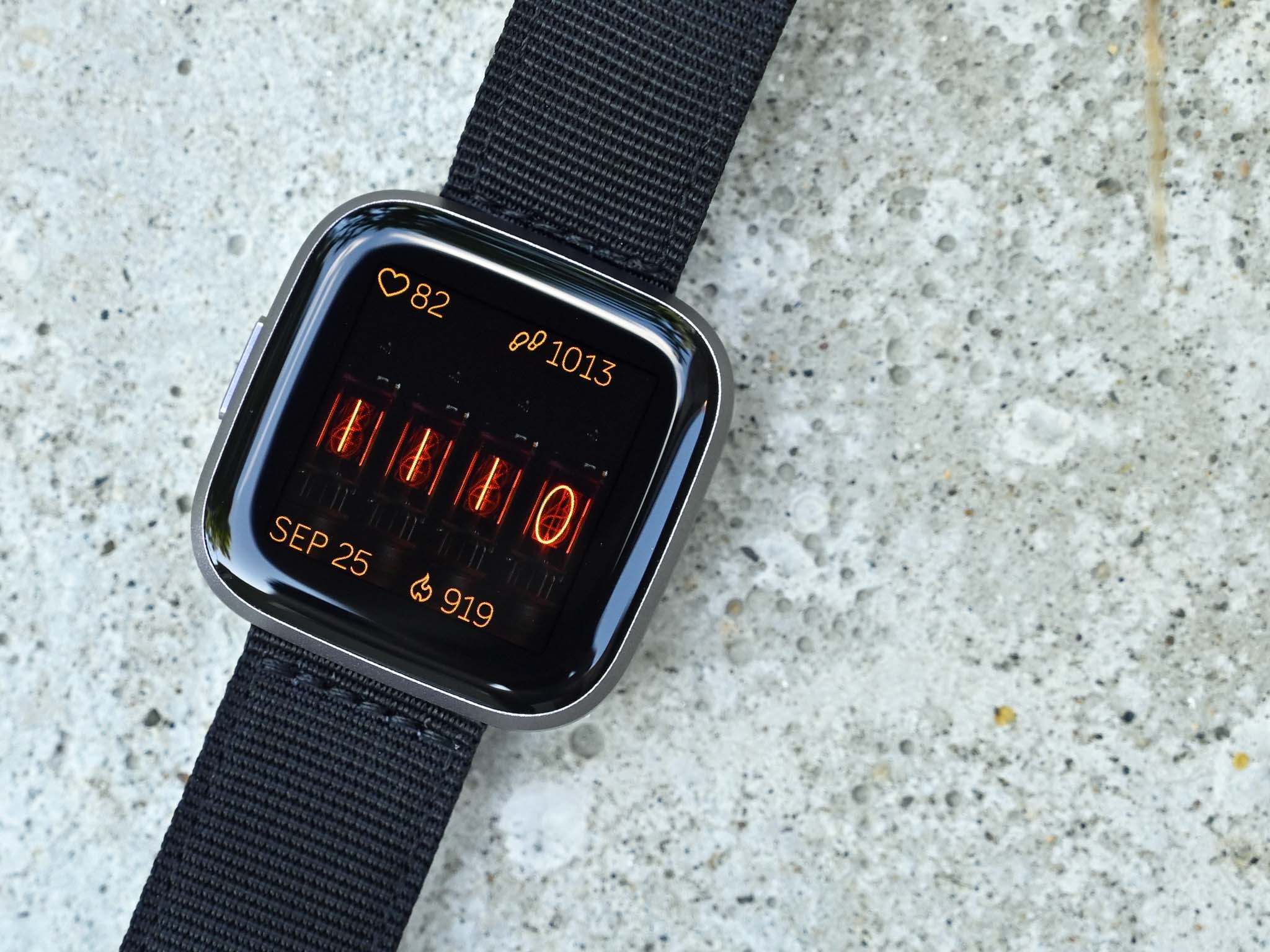 The Fitbit Versa 2 is a great dumb 