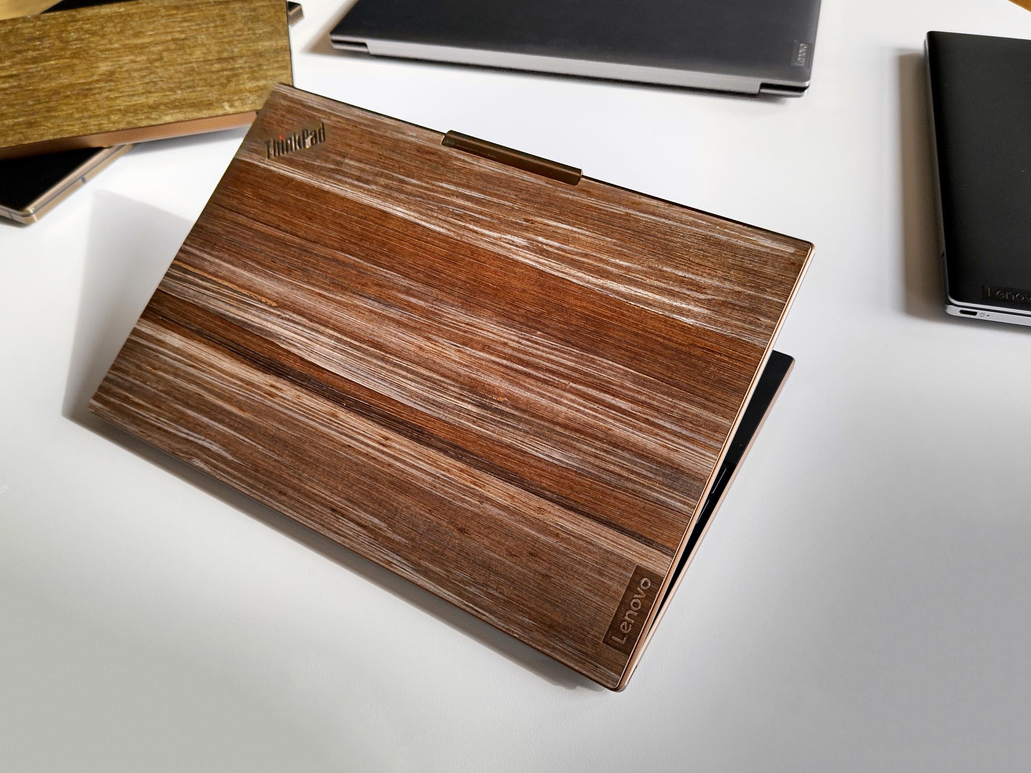 Lenovo Thinkpad Z13 Wood Exclusive