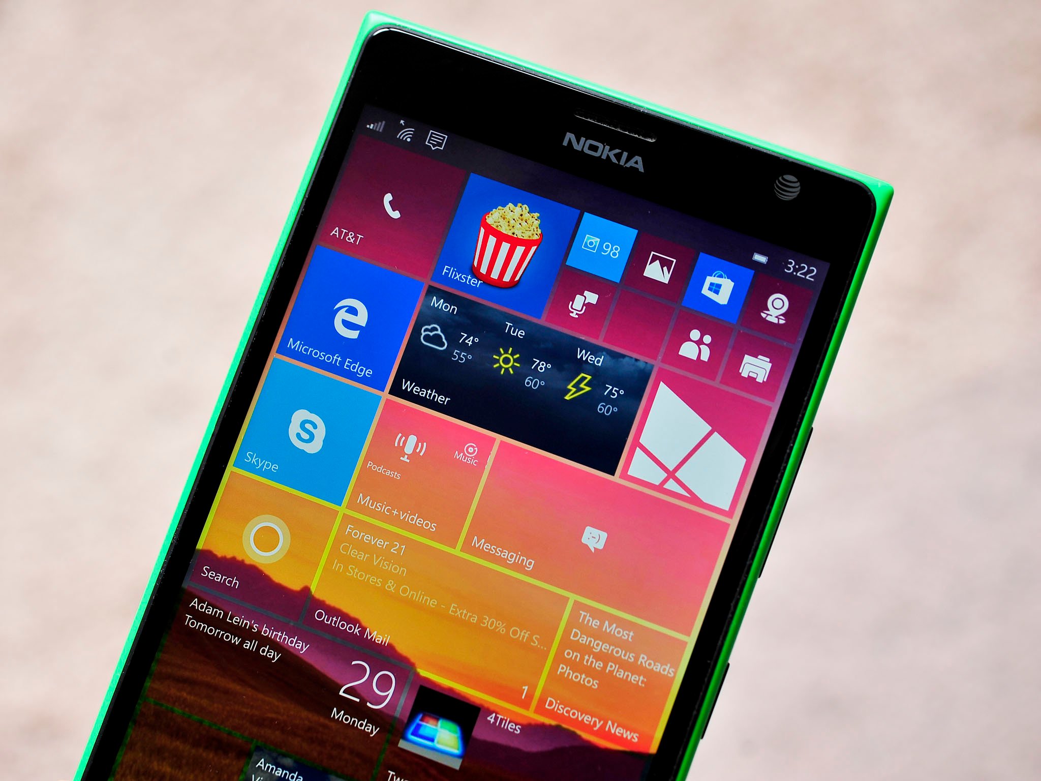 Windows 10 Mobile will be better at handling network activity for suspended apps
