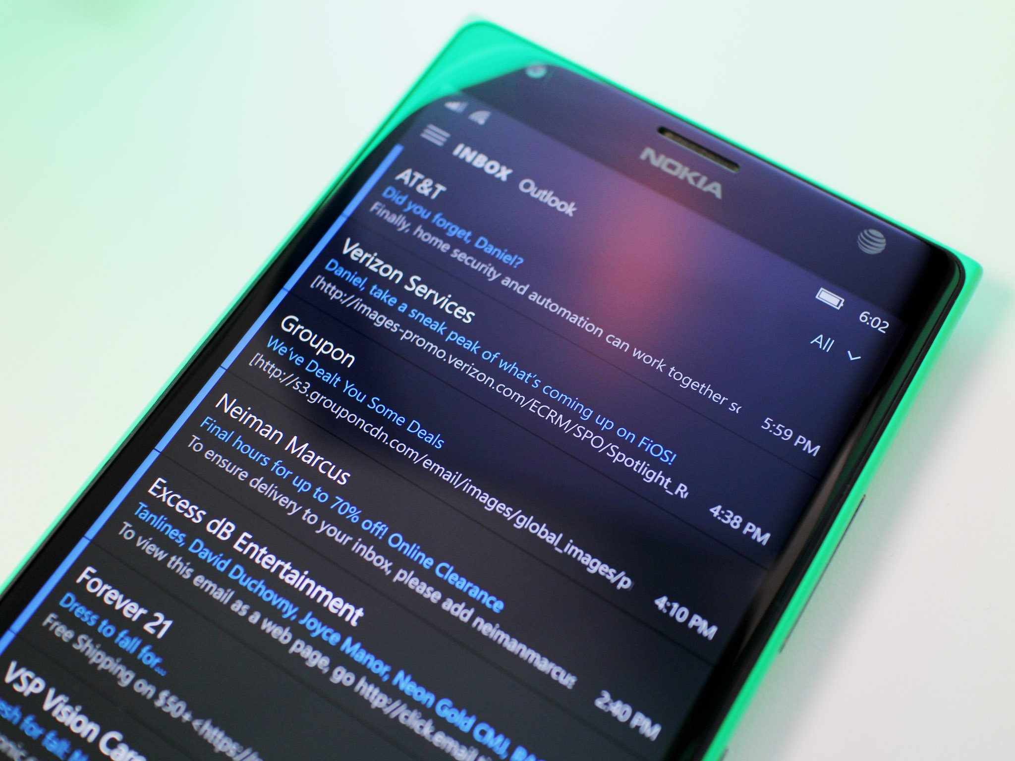 Outlook Mail and Calendar for Windows 10 Mobile adds linked inboxes