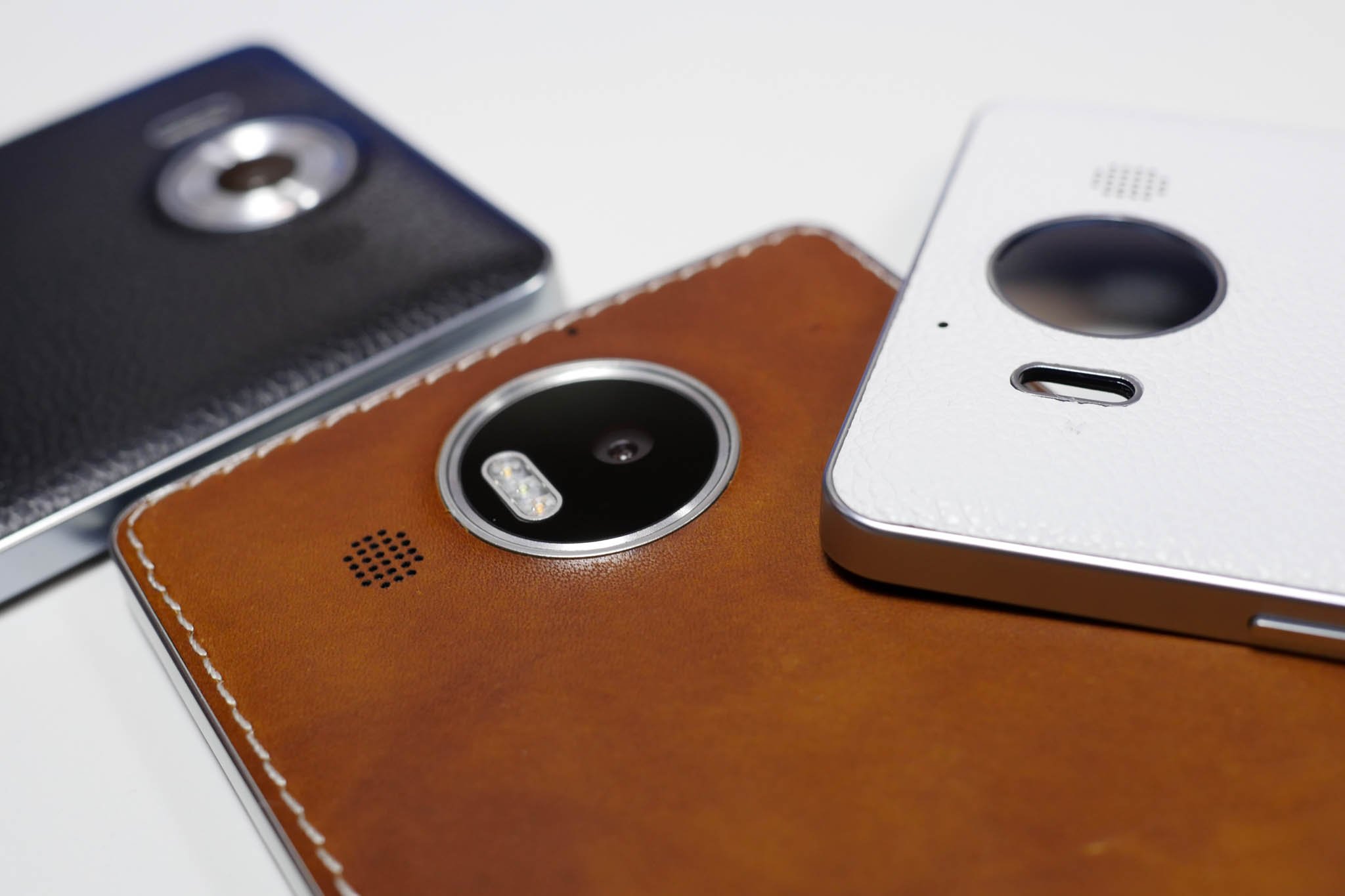 Mozo&#39;s leather covers for the Lumia 950