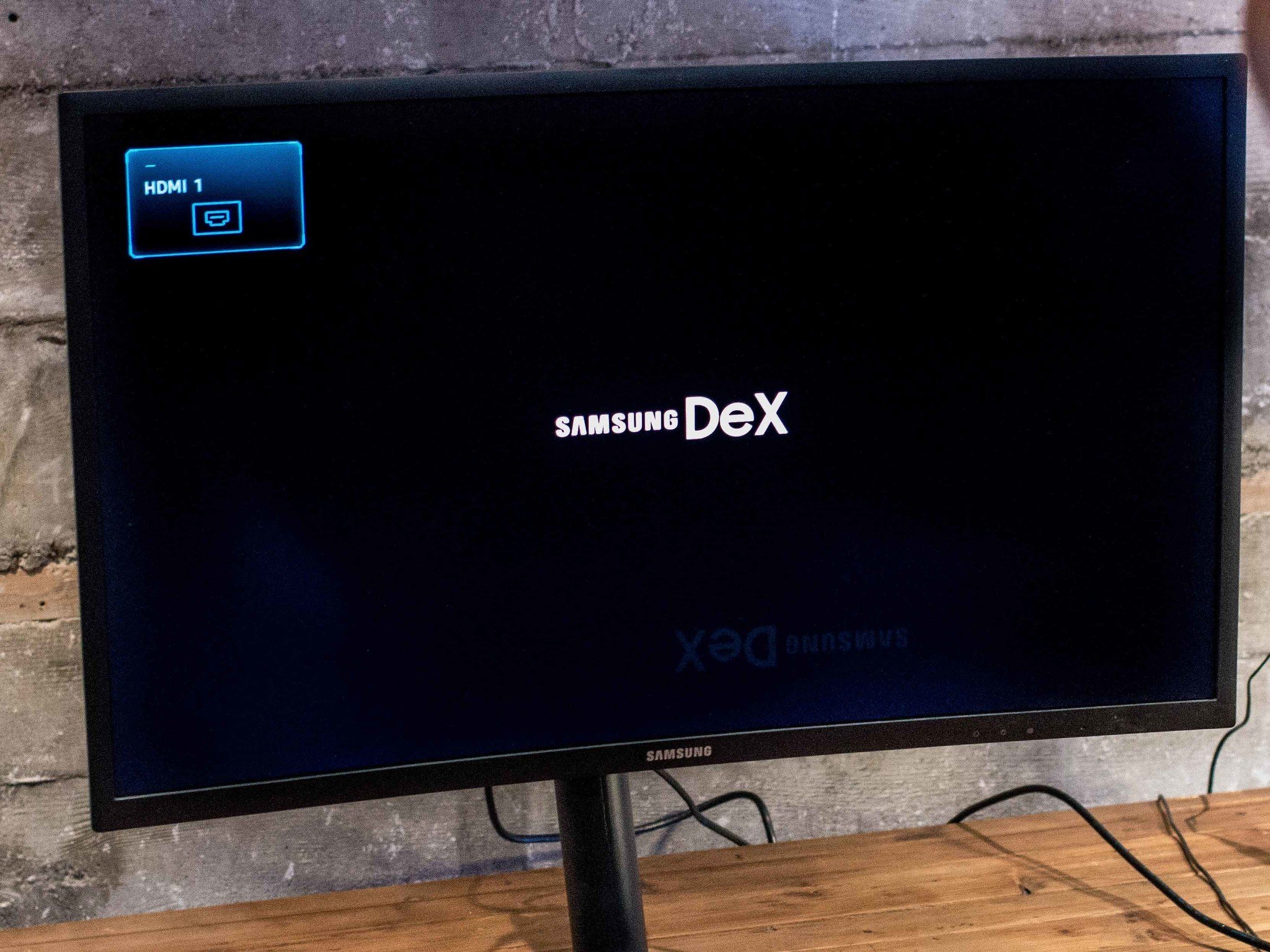 Samsung 'DeX' is Continuum for the Galaxy S8 — with support from ...