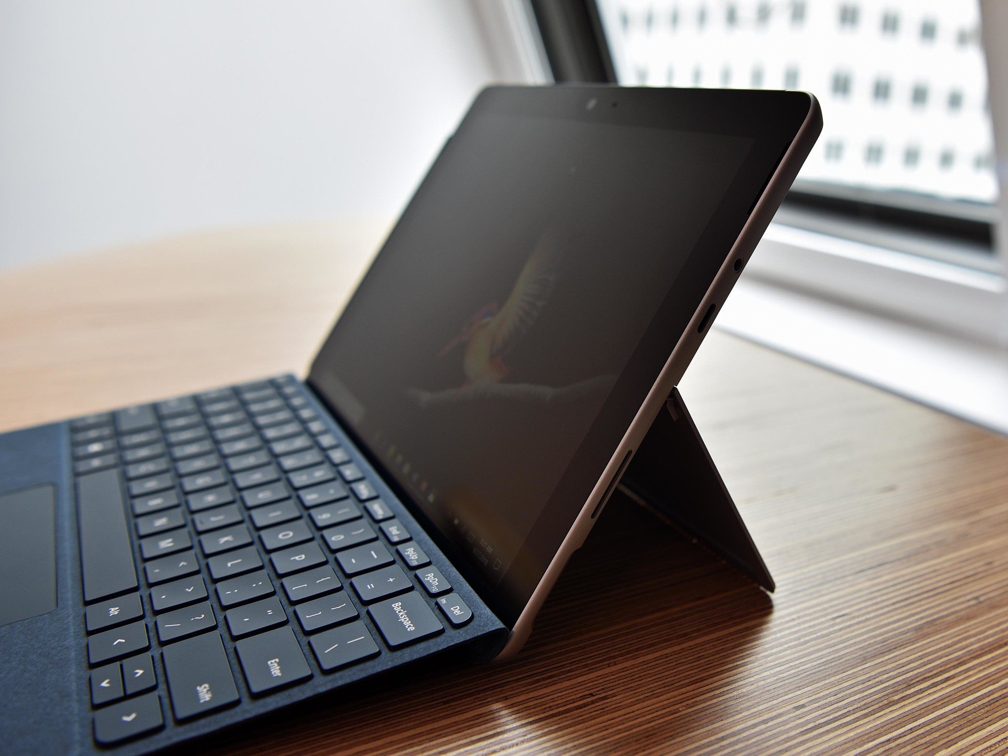 First series of Surface Go ads focus on portability, Cortana, and more