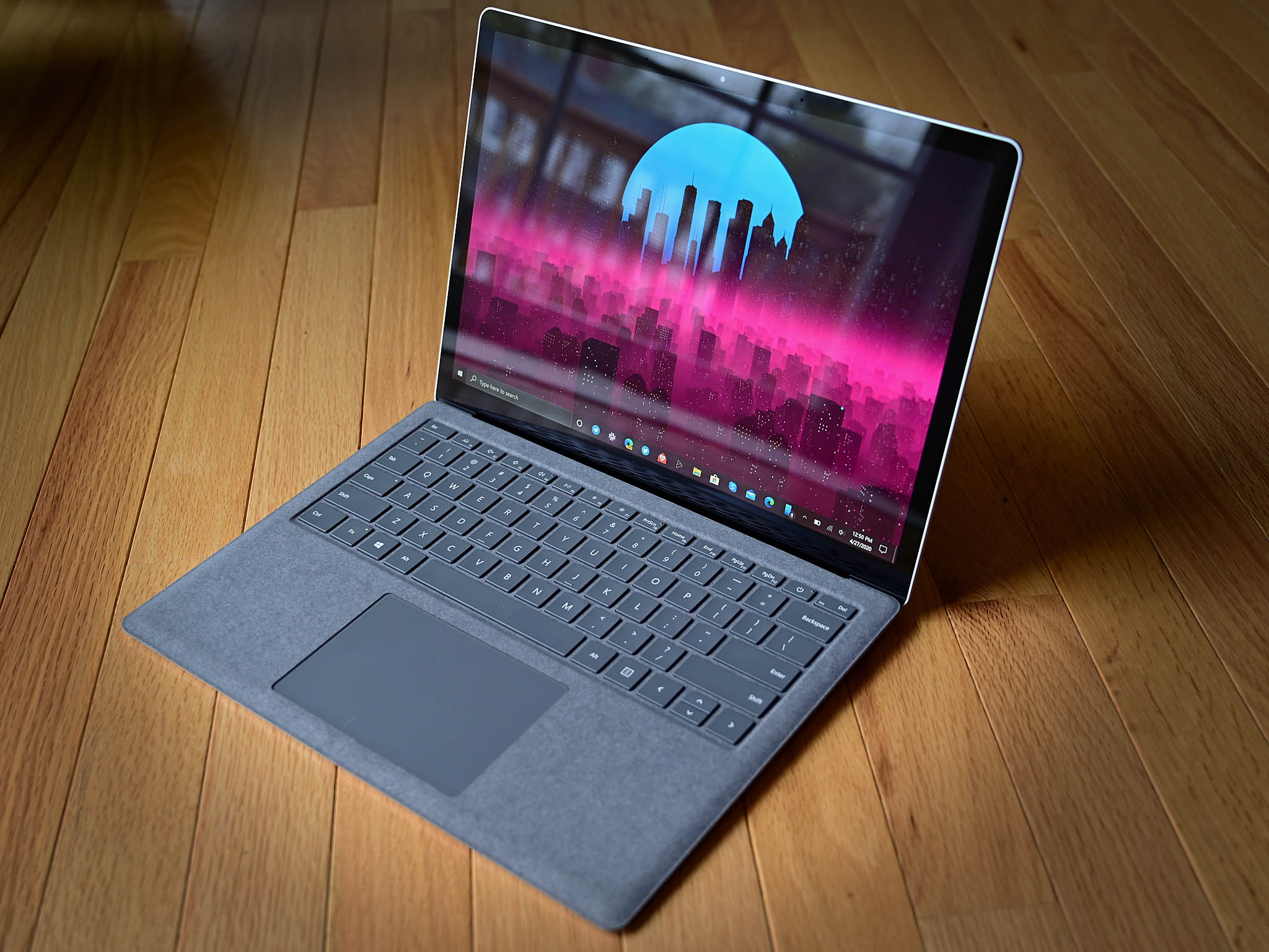 Surface Laptop Glare