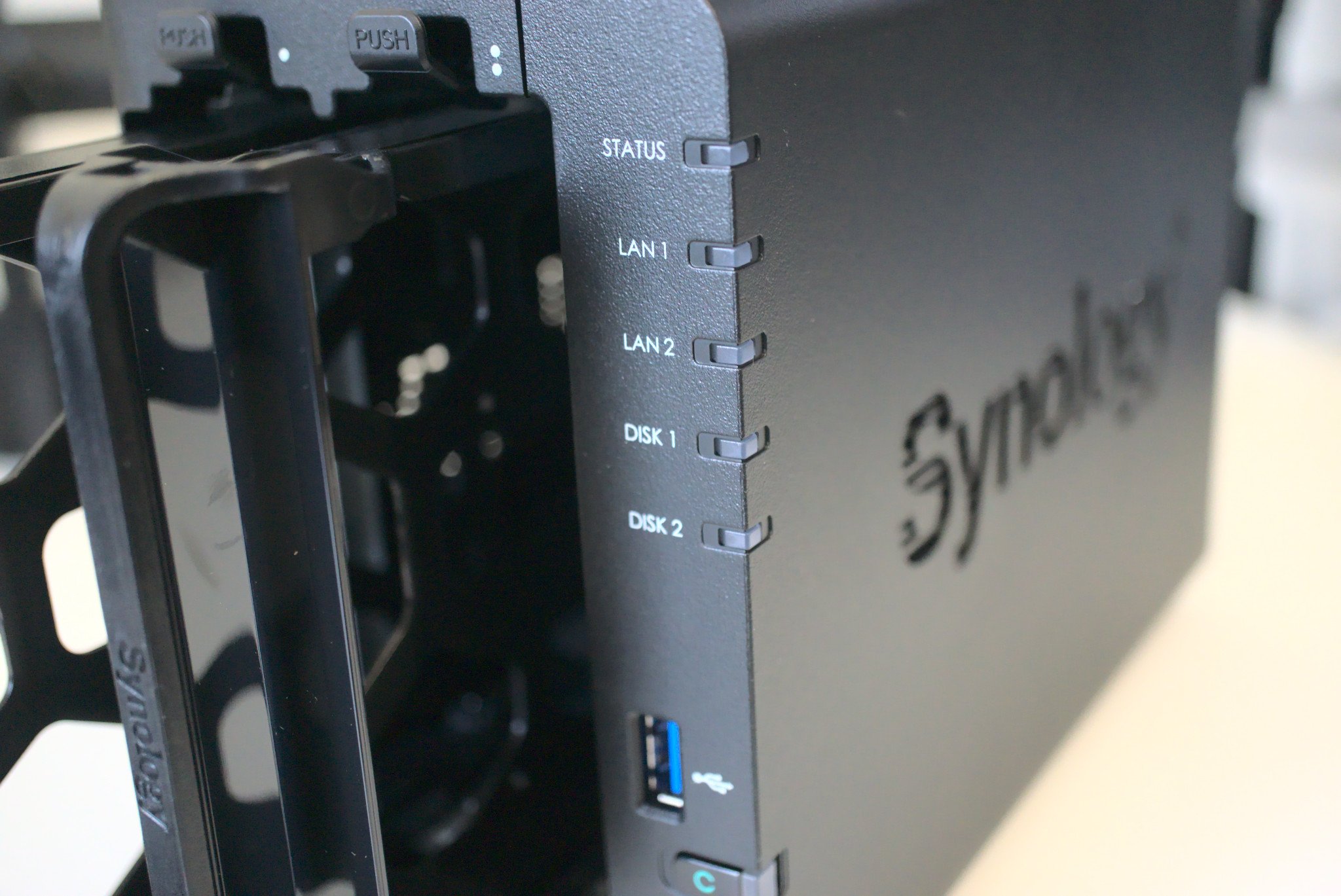 Synology DiskStation DS220 +