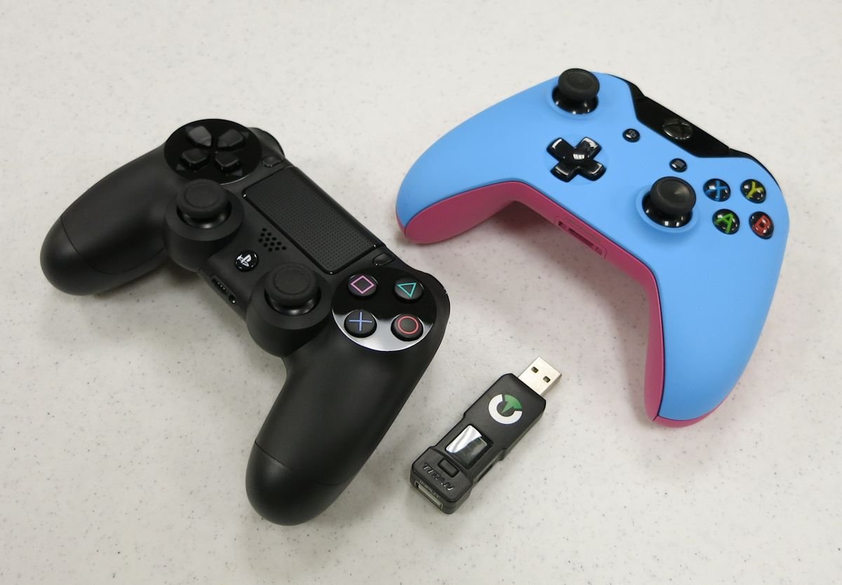 Titan One with Playstation 4 and Xbox One controllers