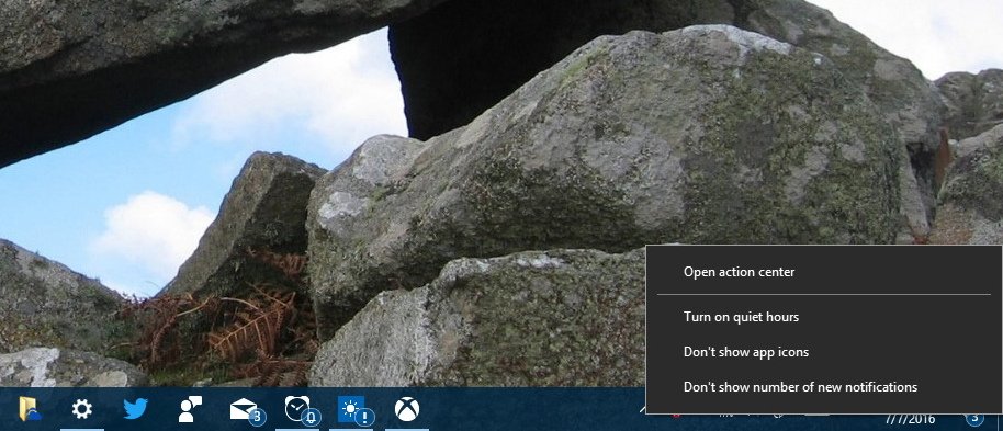 Do some versions of Windows not have a taskbar located on the desktop?