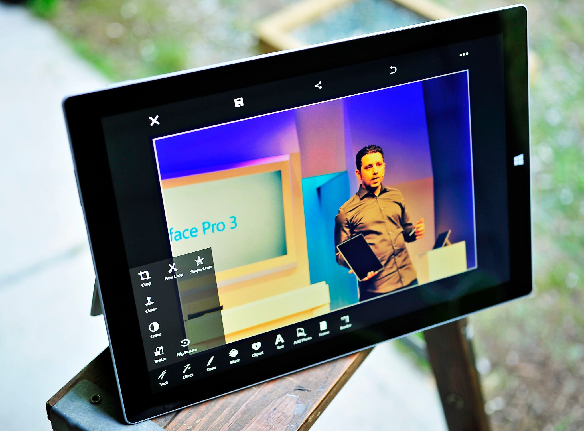 PicsArt photo editor jumps from Phone to Windows 8.1 and 