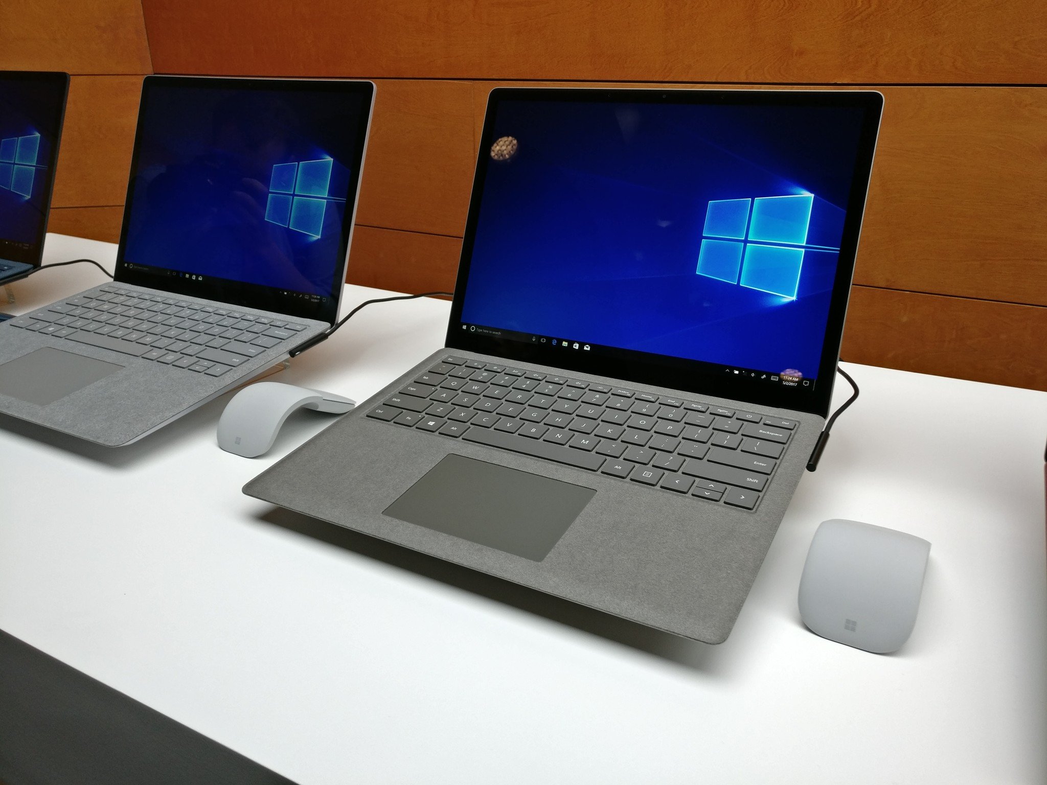 Microsoft Surface Laptop vs. Apple MacBook Air: Tech spec ...