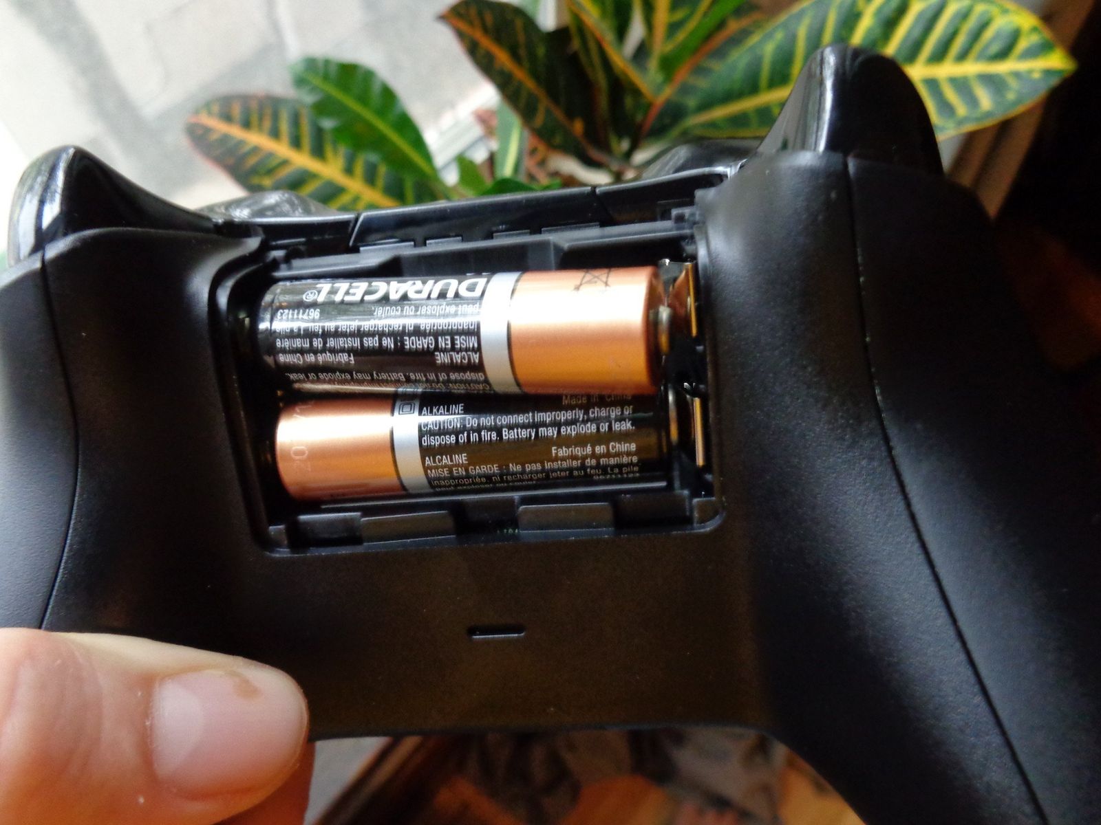 Do rechargeable batteries use Xbox controllers?