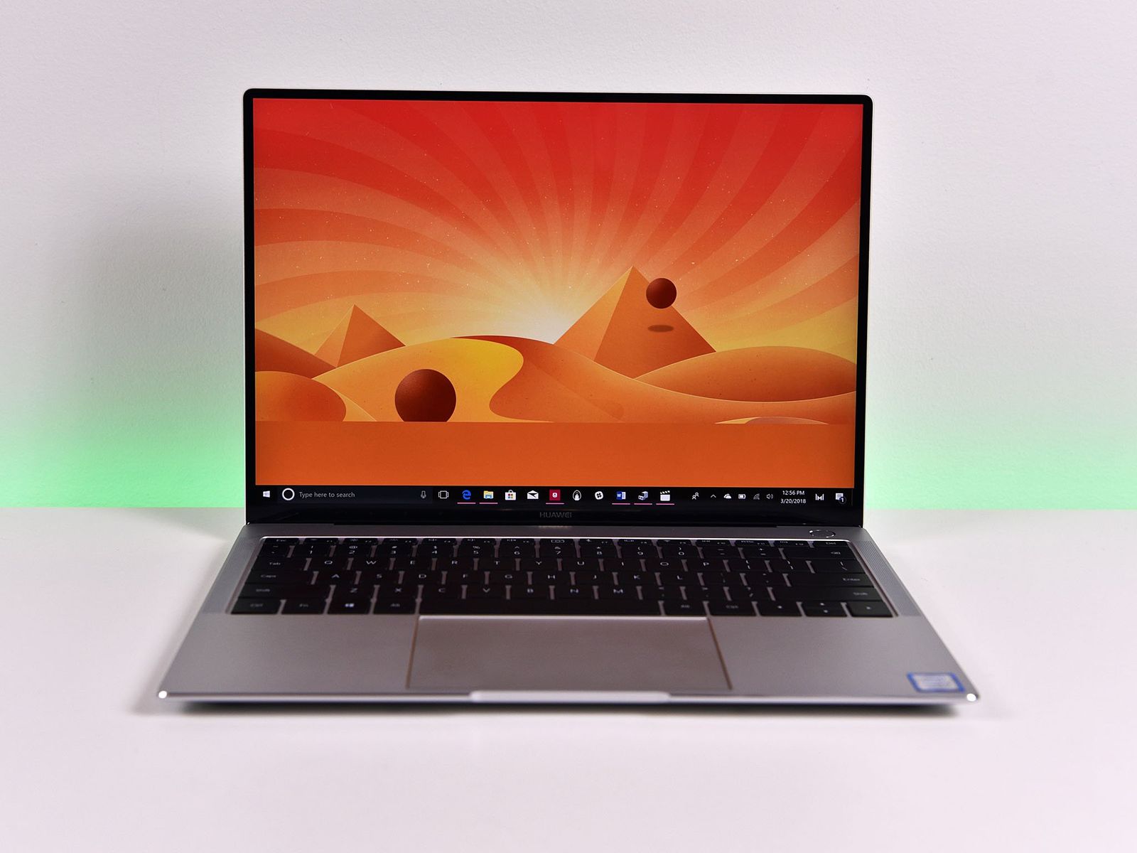 Does Huawei MateBook X Pro have an anti-glare display?