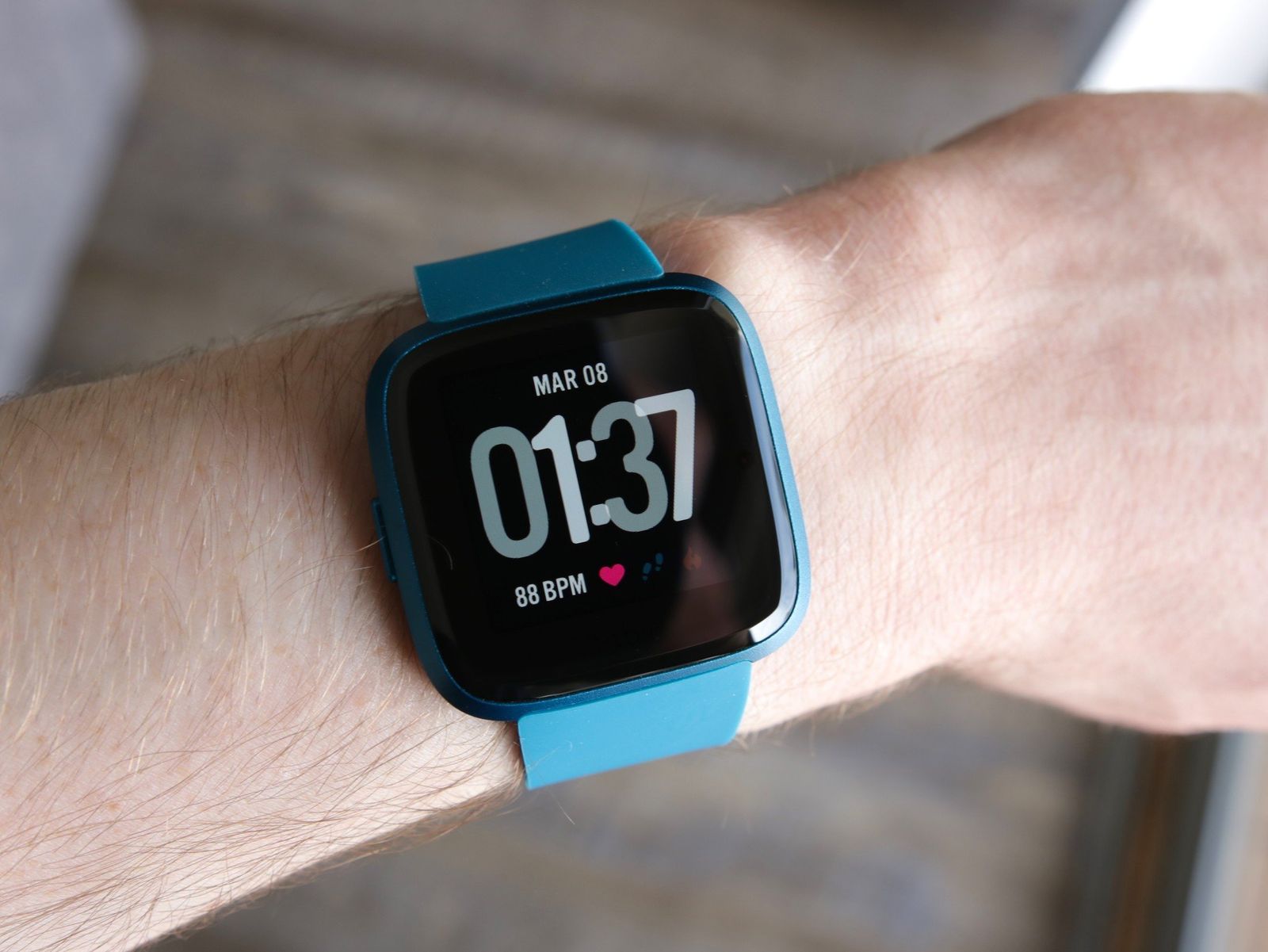 latest fitbit smartwatch 2019
