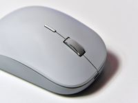 https://www.windowscentral.com/sites/wpcentral.com/files/styles/w200h150crop/public/field/image/2017/12/microsoft-surface-precision-mouse-3.jpg?itok=aegqOH5o