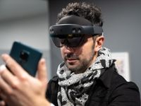 New report reveals Microsoft's future AR strategy;  HoloLens 3 is dead