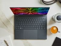 Mova-se para o Laptop Surface porque o HP Elite Dragonfly com tela 3: 2 é ?
