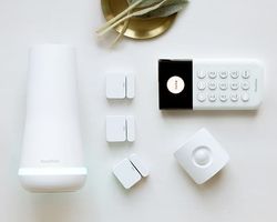 Snag a free SimpliSafe Security Cam and 20% off any new system this week