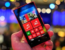Factory unlocked Nokia Lumia 520 in Red or Black pops up on eBay in the US