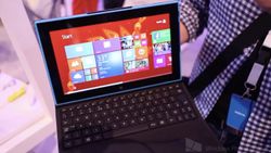 Nokia Power Keyboard for Lumia 2520 now shipping in the UK