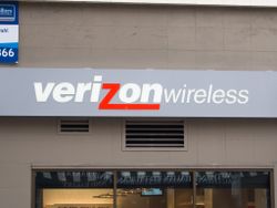 Verizon changes its mind on data throttling policy