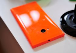 UK users go all out with Lumia 735 selfies